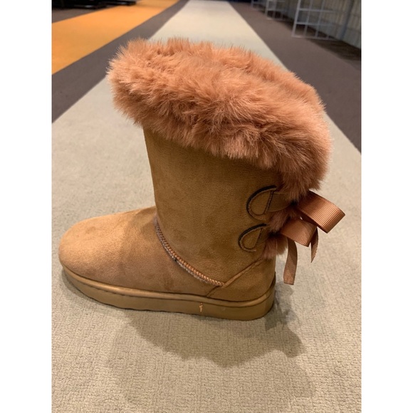 Kids Faux Fur Tan Ribbon Bow Above Ankle Boots - Picture 3 of 4